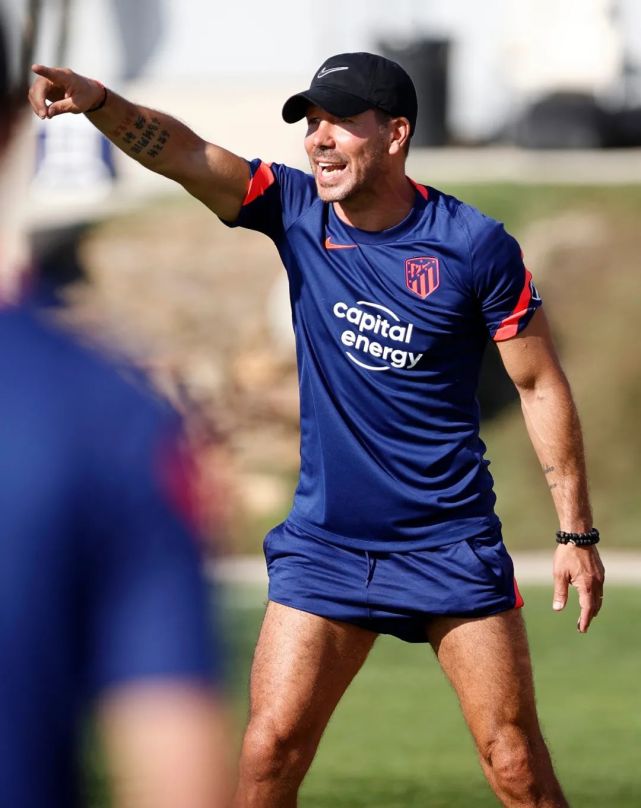 欧博在线入口 -包含西甲倒计时，尼斯冲刺阶段完成体检，细节引发关注，悬念犹存，球探报告显示潜力的词条