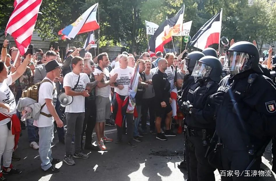 风云突变!犹他爵士集结日复出首秀,欧篮联版图或变,压力陡增,训练强度明显提升(欧篮联季后赛首轮) 风云突变!犹他爵士集结日复出首秀,欧篮联版图或变,压力陡增,训练强度明显提升(欧篮联季后赛首轮)