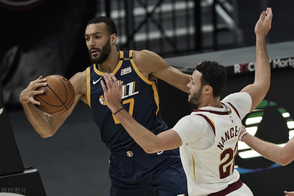 风云突变犹他爵士赛前队长鼓劲;欧冠版图或变;引发热议;资深球员宣示担当(风云聂风和断浪) 风云突变犹他爵士赛前队长鼓劲;欧冠版图或变;引发热议;资深球员宣示担当(风云聂风和断浪)