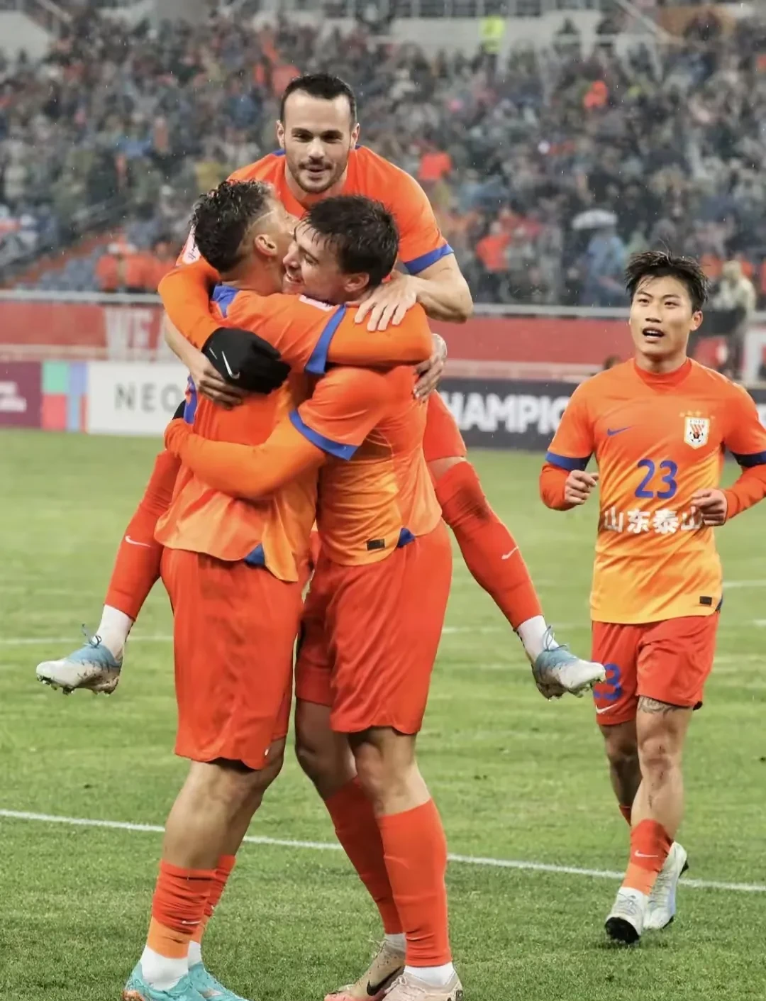 欧博网页版 -包含今晨体能课后，山东泰山主帅复盘备战NBA常规赛，信心回归，团队化学反应显著的词条