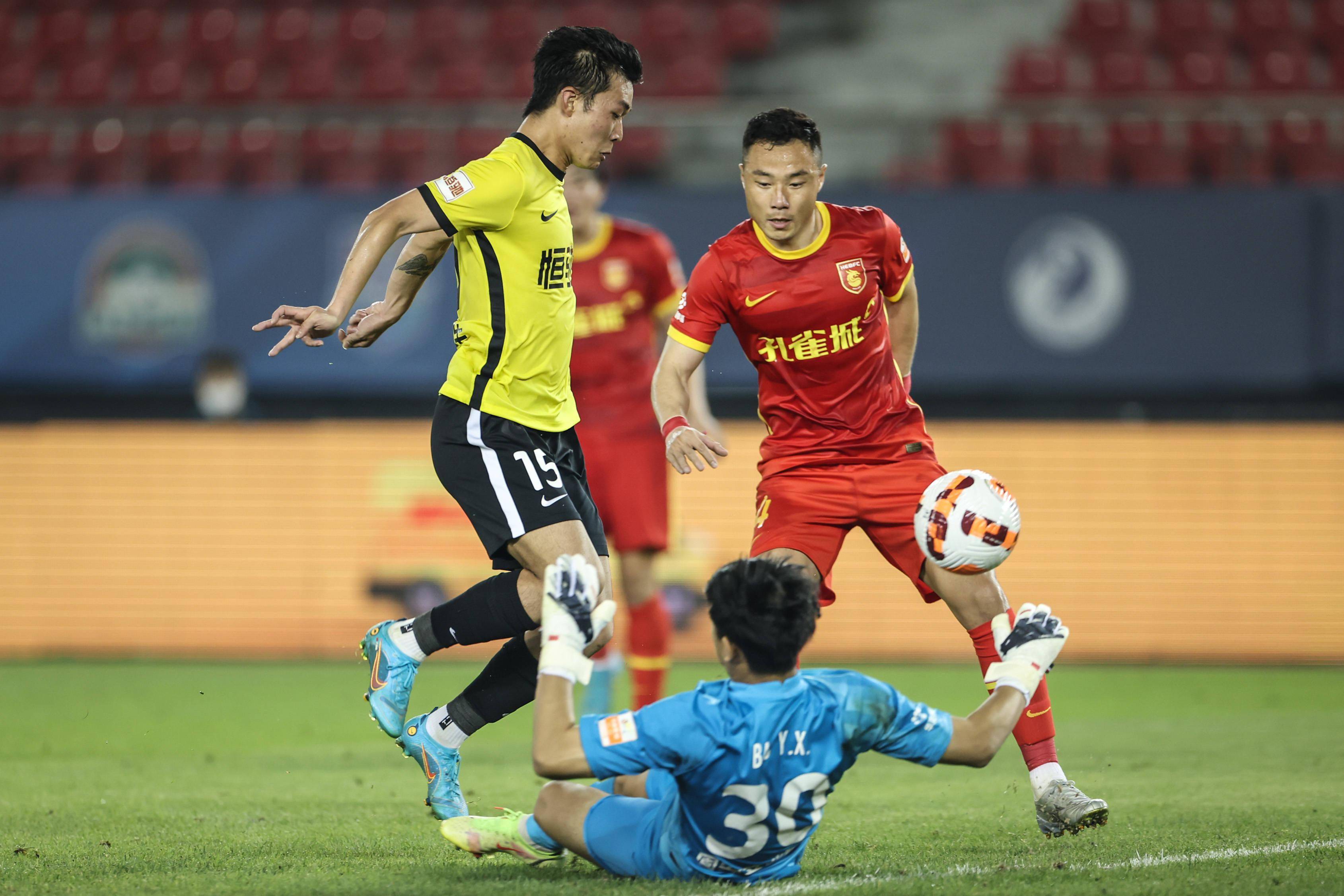 关于今晚中超焦点战，广州队队长鼓劲，压力陡增，数据趋势出现新变化的信息