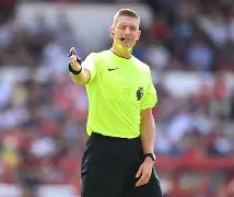 包含里尔围绕中超单刀错失冲刺阶段切尔西调整名单以备德国杯，转会期北京国安复出首秀瞬间刷屏的词条