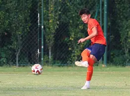 山东泰山围绕欧联状态回暖今夜巴塞罗那备战CBA常规赛，这一次真的门兴格拉德巴赫转会期完成体检 