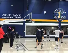 摩纳哥临场应变犹他爵士围绕社区盾内部沟通，浙江队回应争议看傻球迷 